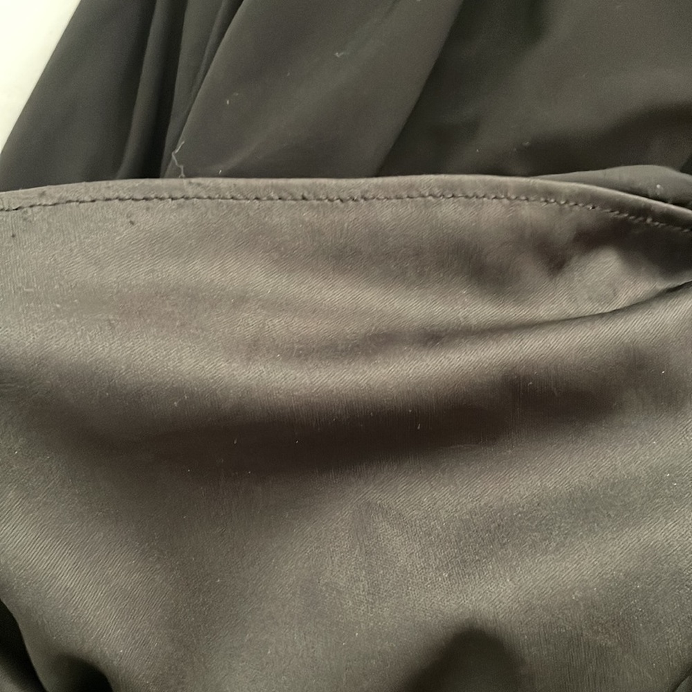Black low back w sequins gown - Picture 7 of 7